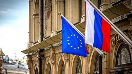 ЕС просит РФ отвести "крупнейшие в истории" войска от украинской границы