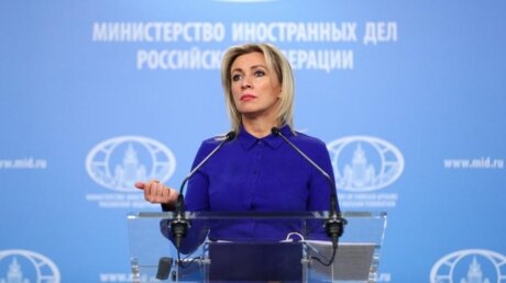 Захарова вспомнила Ассанжа, когда ответила Западу на требование по Навальному