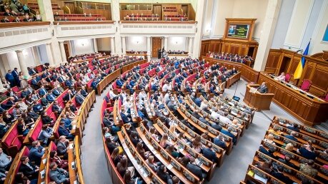 Украинские депутаты призвали Зеленского разорвать дипсвязи с РФ