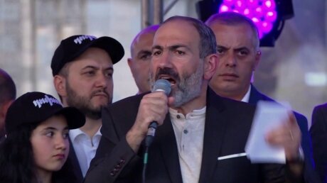​Генштаб Армении снова выступил с заявлением по Пашиняну, подкрепив слова истребителями в небе, кадры