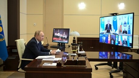 Путин сравнил протесты в Казахстане с "майданом": "Боевиков готовили в лагере террористов за рубежом"
