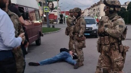 В Луцке задержали террориста Максима Плохого, захватившего заложников: видео штурма автобуса