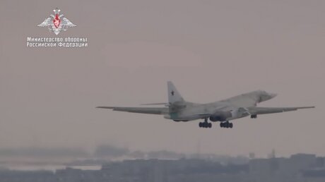 Больше получаса на высоте 1500 метров: видео первого полета модернизированного Ту-160М