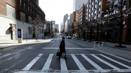 Коронавирус в Нью-Йорке: город ожидает "огромного роста" случаев заражения, мэр просит помощи