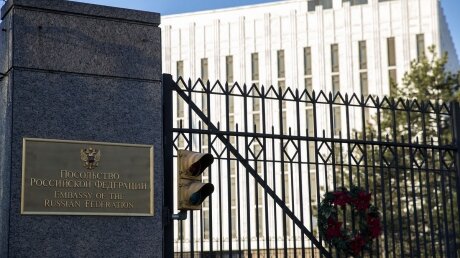 Посольство США в РФ: завтра протестующие пойдут на Кремль 