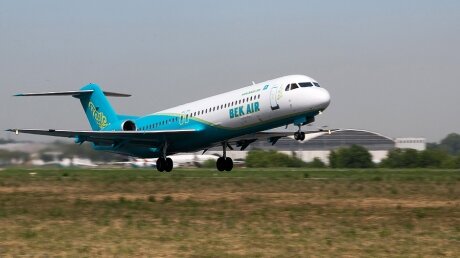 В Казахстане назвали предварительные причины крушения Fokker 100: "Погибли пассажиры в носовой части"