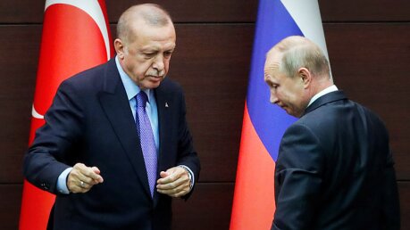 Путин заявил Эрдогану, что провел день рядом с адъютантом, который потом заболел коронавирусом
