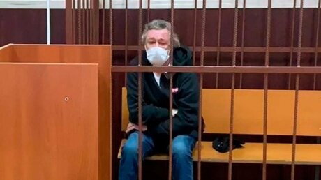 Ефремов находился за рулем внедорожника в момент ДТП: вину актера подтвердили в ГИБДД