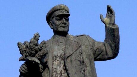 В Польше заявили, что "большинство монументов" СССР нужно было сносить в 1991 году
