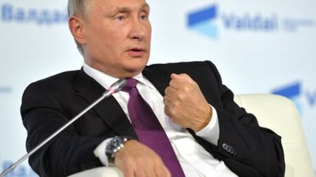​Путин пояснил, почему произошла трагедия на подлодке "Курск", – подробности заявления