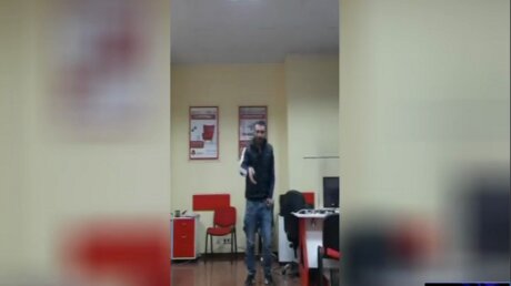 Захватчик заложников в Тбилиси записал видеообращение, потребовав собрать парламент Грузии