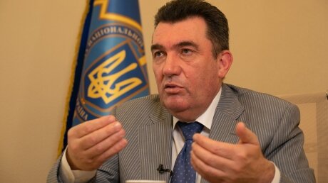 В Киеве обвинили оппозицию в заправке военной техники ЛДНР