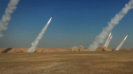 Иран нанес "смертельный удар" баллистическими ракетами по базам противника