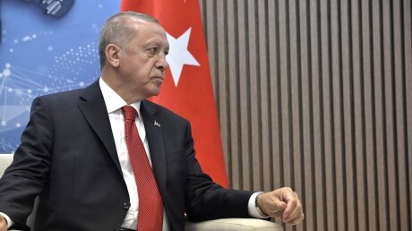 Эрдоган упрекнул США в неуважении из-за санкций по С-400