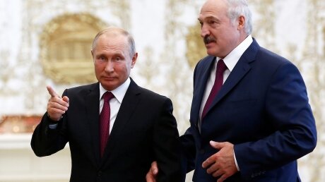 Bloomberg: Кремль станет поощрять постепенную передачу власти в Белоруссии