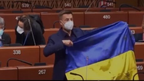 В ПАСЕ отключили микрофон украинскому нардепу Гончаренко за неподобающее поведение