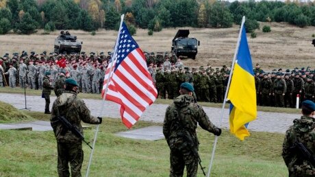 ​Американские инструкторы “утонули” в грязи во время учений на Украине, кадры