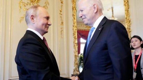 Путину удалось рассмешить Байдена: смех президентов попал на видео
