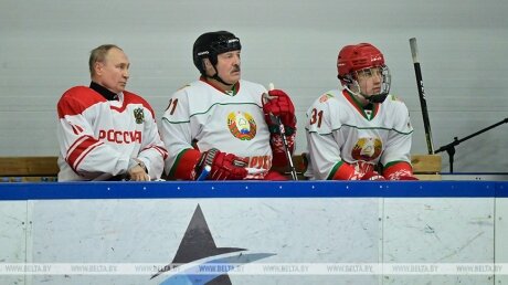 Путин и Лукашенко в хоккейном поединке победили "Красных": видео шайбы, забитой президентом России