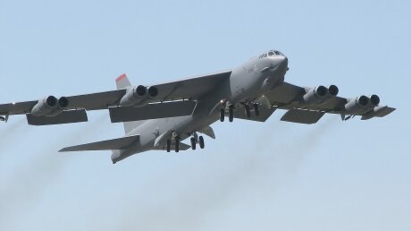 Американский бомбардировщик B-52H навел прицел на Калининград – названа причина
