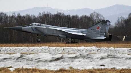 Загорелся двигатель - в Казахстане рухнул военный самолет МиГ-31