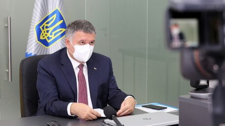 ​В МВД Украины назвали решение президента в отношении Медведчука "мощным ударом по России"