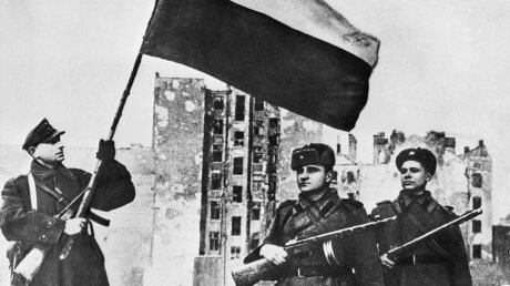 ​Польский генерал Скоковский благодарил Сталина за освобождение Варшавы: опубликованы архивные документы