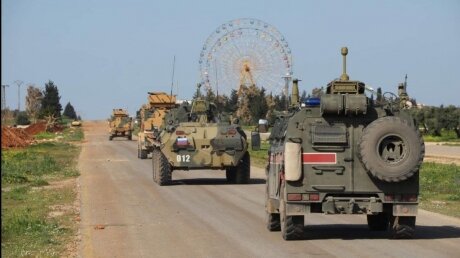 ​Момент подрыва СВУ на пути российского патруля в провинции Идлиб попал на кадры