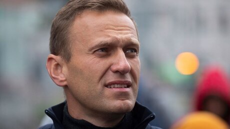 ​Появились первые кадры истощенного Навального, вышедшего из комы: “Я все еще почти ничего не умею”
