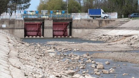 Украина готовится к подаче воды в Крым: государство берет под контроль каналы на Херсонщине