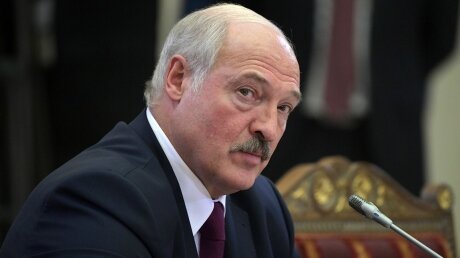 Лукашенко: "На нашу границу подкинули трупы в спальных мешках"