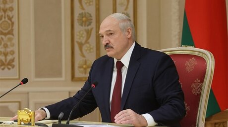 ​"Белорусы хотят перемен", - Лукашенко обратился к правительству страны