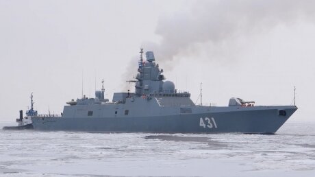 Испытания первого серийного фрегата “Адмирал Касатонов”, вооруженного крылатыми ракетами, попали на видео