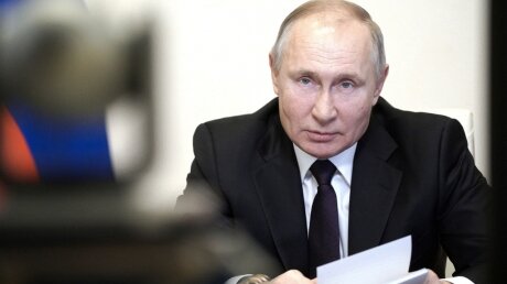 Путин впервые ответил Зеленскому на предложение о встрече в Донбассе 