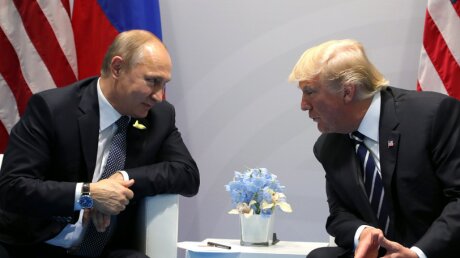 Допросить переводчиков и увидеть записи: сенаторы США хотят знать все о переговорах Путина и Трампа