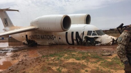 ​Появились кадры рухнувшего в Мали самолета ООН с россиянами на борту