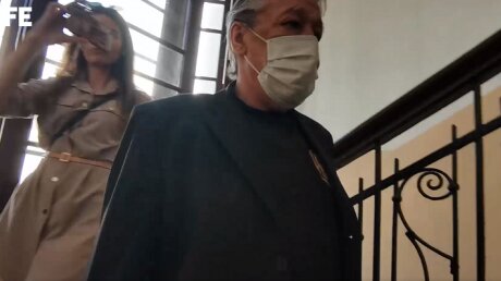 Ефремов обвинил журналистов в распространении коронавируса: "Потому что вы без масок"