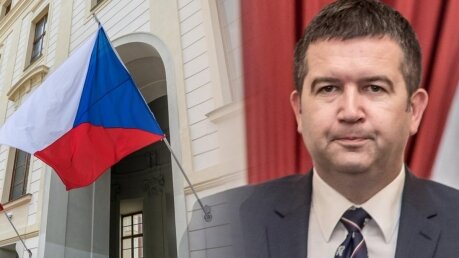 Дипломатический скандал разгорается: Чехия может выслать всех российских дипломатов из страны 
