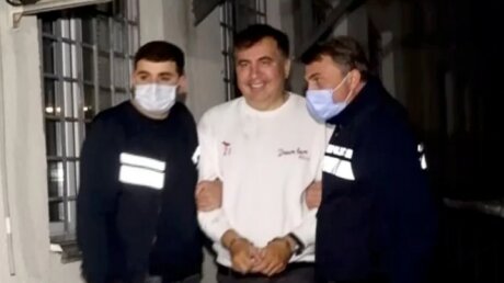 Задержание Саакашвили: экс-президент Грузии в наручниках попал на видео