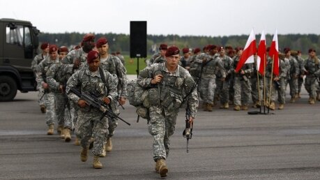 США и НАТО, напуганные военной мощью России, создают гигантский плацдарм в Польше
