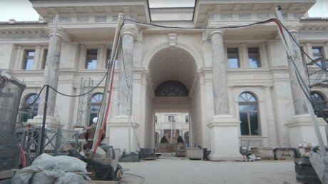 Видео Навального о "дворце" оказалось фейком: в Сети показали реальные кадры изнутри здания в Геленджике 