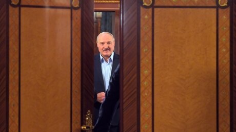 Лукашенко предупредил десантников об угрозе силового захвата власти в стране 