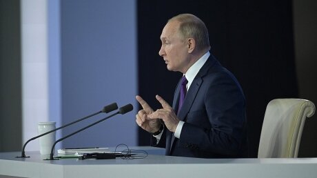Путин предположил, что Запад готовит Украину к войне: "Нас предупреждают"