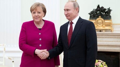 Меркель поддержала Путина и нанесла "удар" по Украине