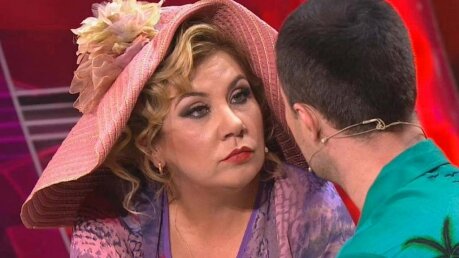 Поцелуй Марины Федункив и солистки "Винтажа" Анны Плетневой шокировал присутствующих на Big Love Show