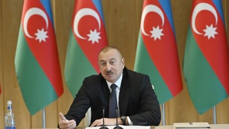 Баку обвинил РФ в поставках оружия Армении во время карабахской войны