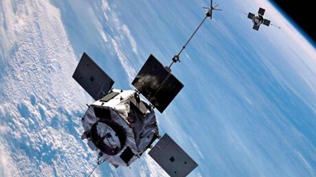 Российский спутник-инспектор "Космос-2542" вызвал панику в США