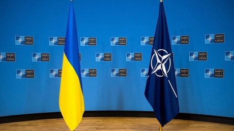 У Байдена передумали поддерживать вступление Украины в НАТО и вырезали часть стенограммы