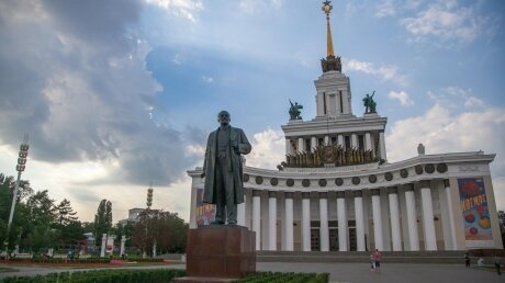 Киселев призвал разобраться с "зашкаливающим" количеством памятников Ленину в России 