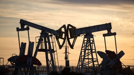 СМИ: Саудовская Аравия может снизить добычу нефти после падения американского рынка